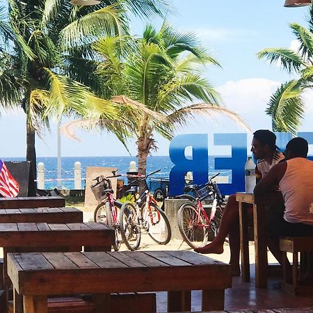 Готель Go Deeper Tioman Екстер'єр фото